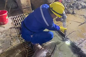 鹤岗地下室伸缩缝堵漏施工视频